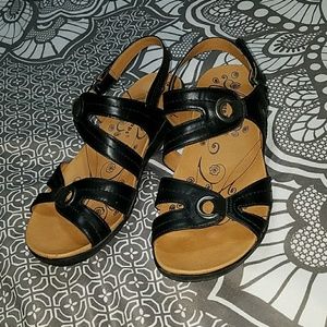 Baretraps Jollity sandals